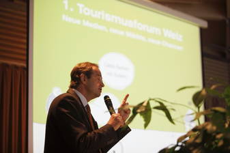 (c) Bernhard Bergmann