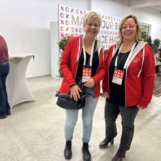 Edda & Evelyn beim 10-jährigen Jubiläum der OMX.
